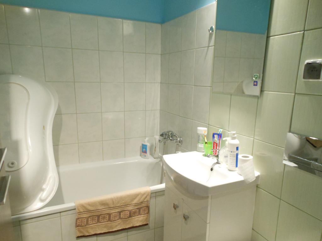 شقة Apartament Obroncow Wybrzeza غدانسك الغرفة الصورة